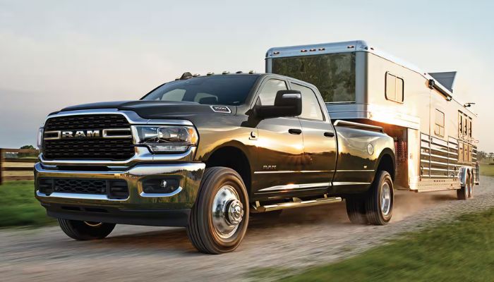 What are the towing capacities of the 4th generation Dodge Ram 2500