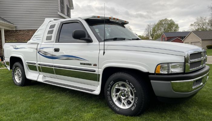 What was the production number of the Dodge Ram SS/T in 1998